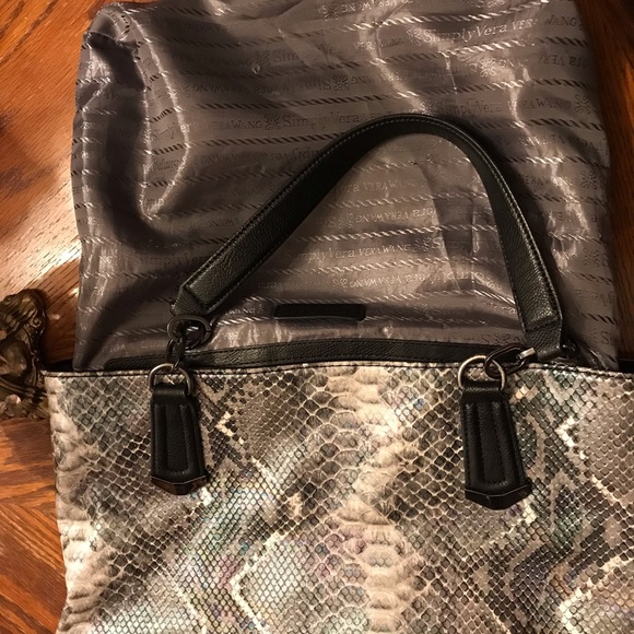 Sharp Iridescent Alligator Print Tote Bag! - Picture 14 of 16